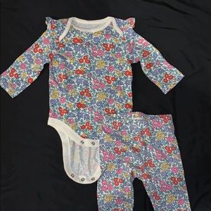 Baby Gap 2 piece set